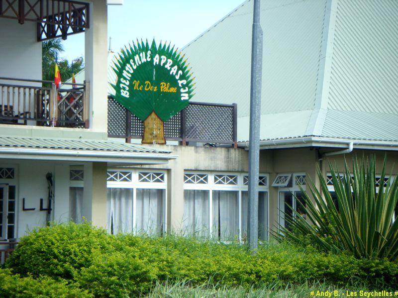 aéroport de Praslin.JPG